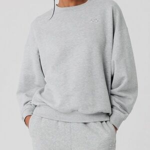 Alo accolade matching set - crewneck and sweatpants